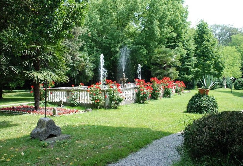 ホテル Villa Luppis