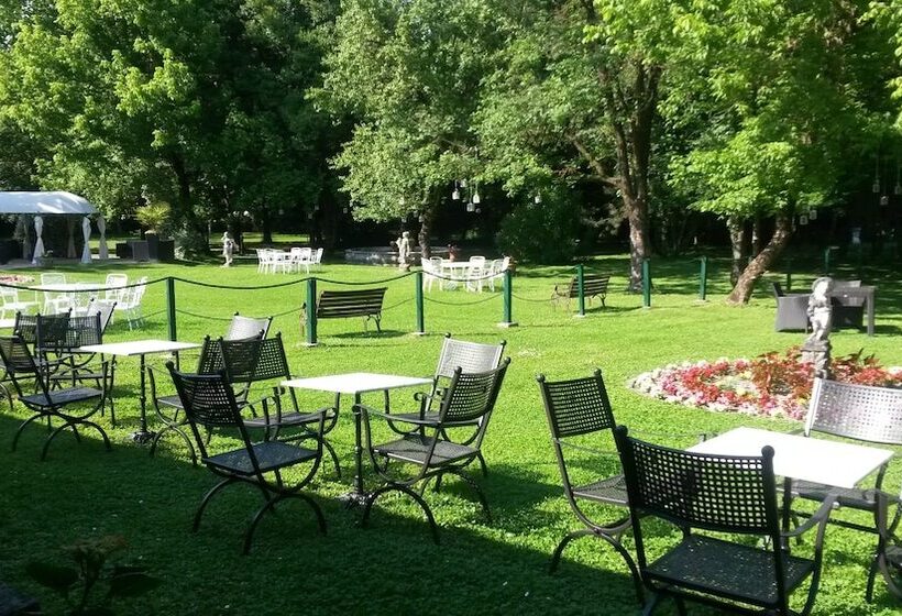 ホテル Villa Luppis