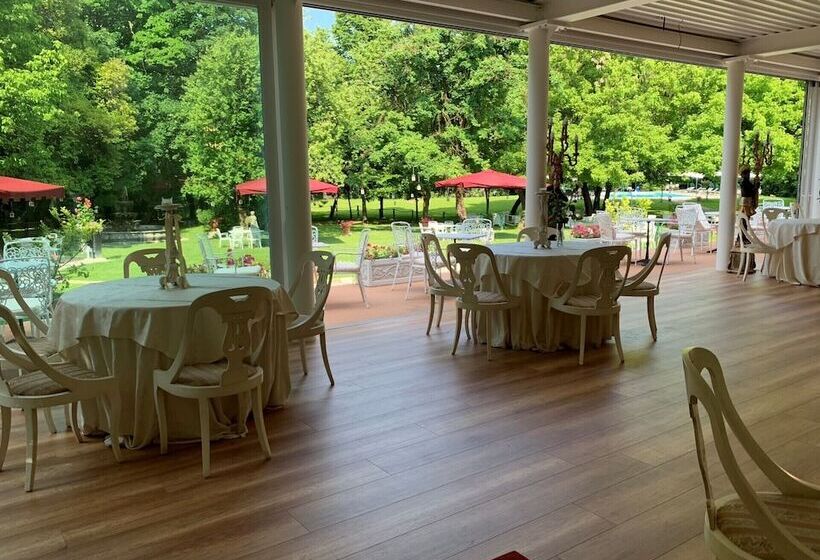 ホテル Villa Luppis