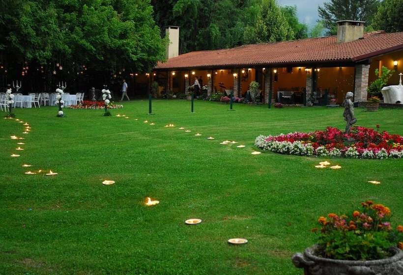 ホテル Villa Luppis