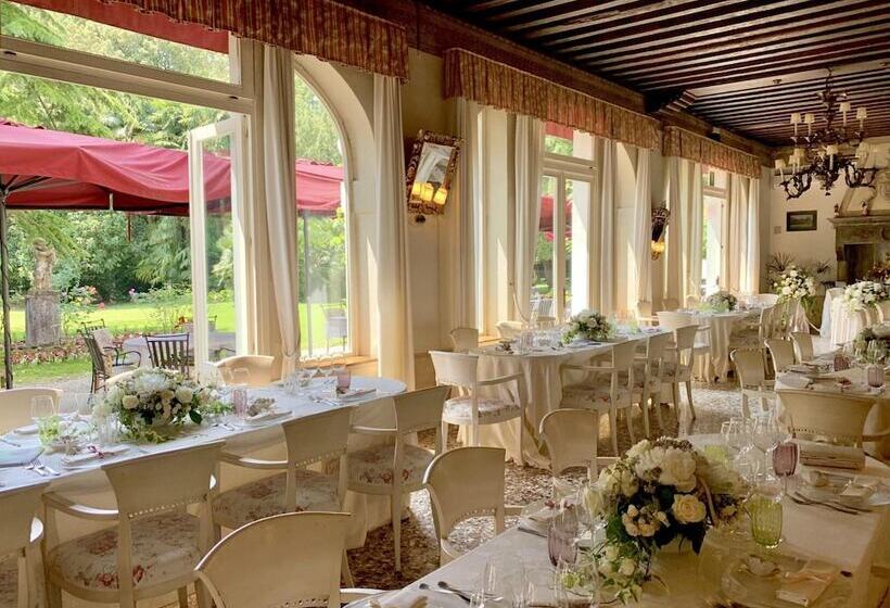 ホテル Villa Luppis