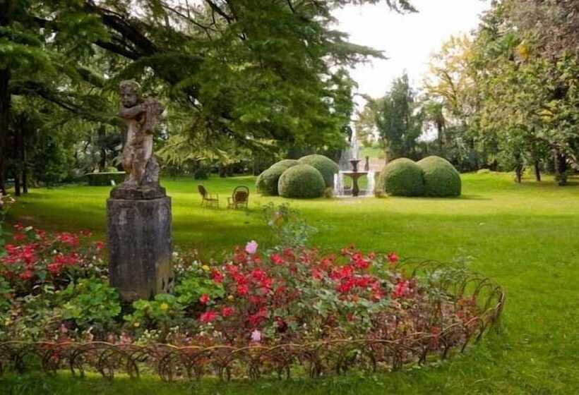 ホテル Villa Luppis