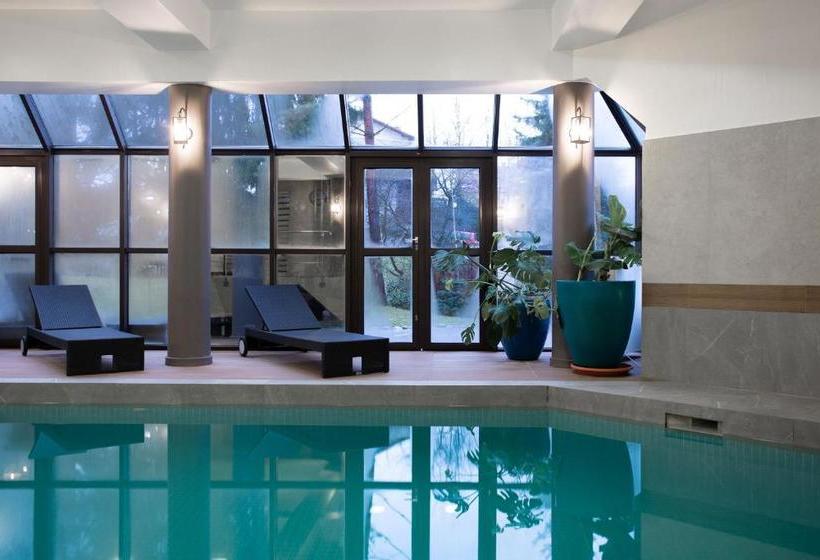 هتل Villa Zakamycze