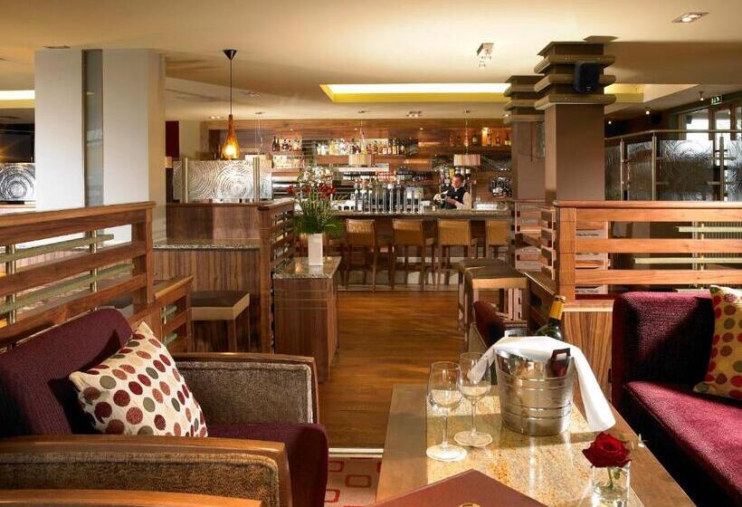 Westport Plaza Hotel, Spa & Leisure