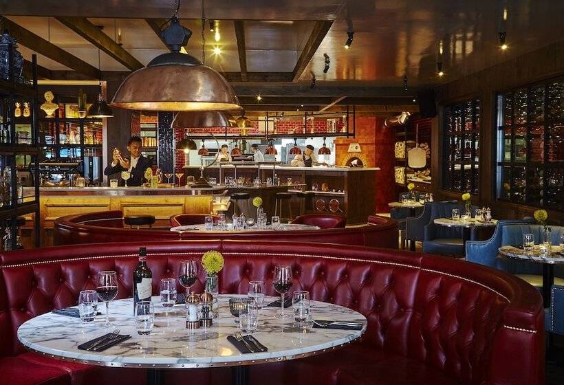 Westport Plaza Hotel, Spa & Leisure