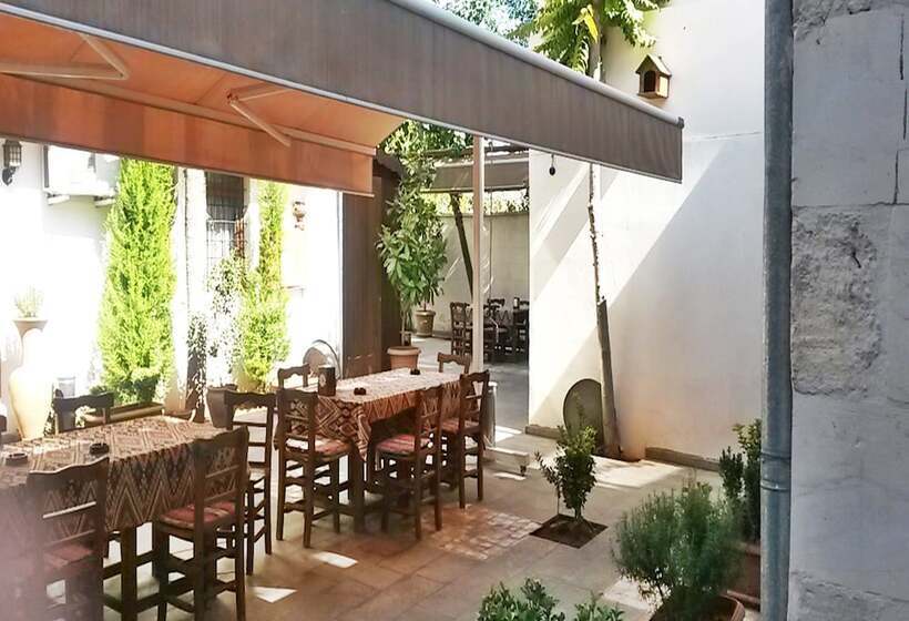 هتل Zeynep Hanim Konagi