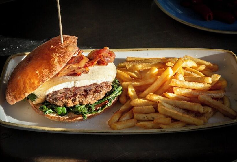 Hu Roma Camping In Town