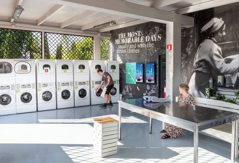 Hu Roma Camping In Town