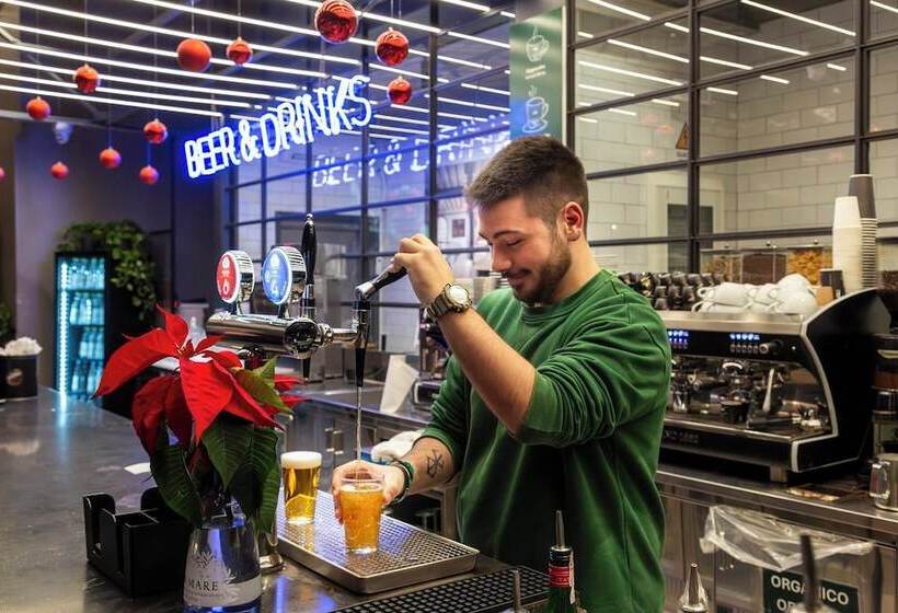 Hu Roma Camping In Town