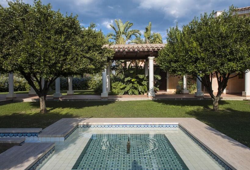 Lantana Resort Hotel&apartments