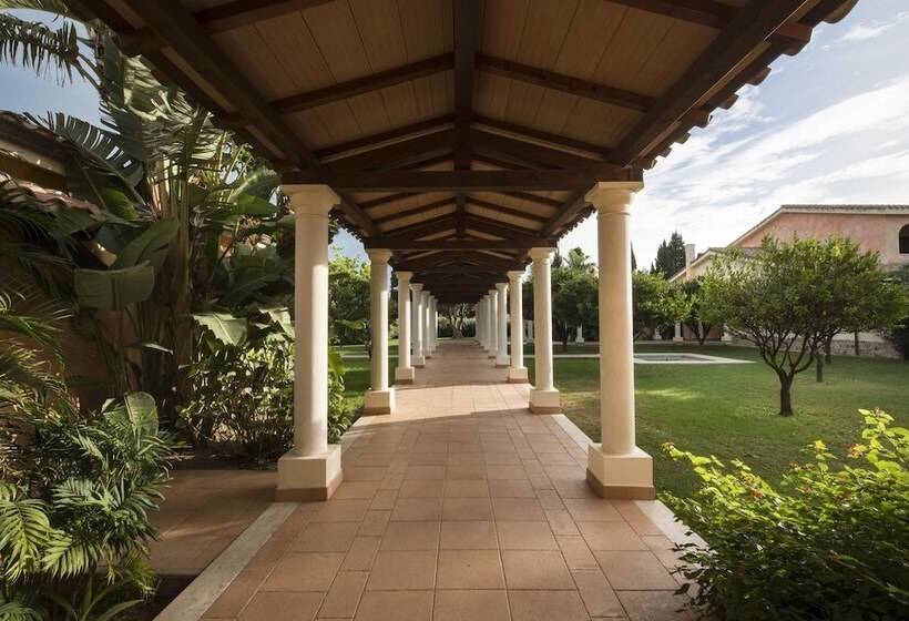 Lantana Resort Hotel&apartments