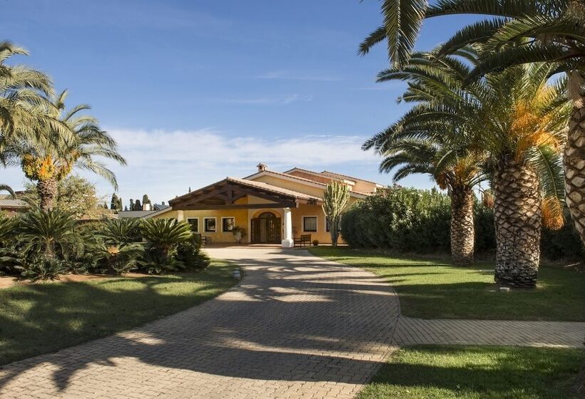 Lantana Resort Hotel&apartments