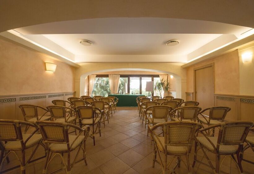 Lantana Resort Hotel&apartments