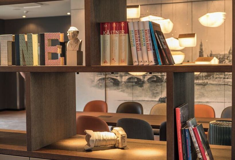 Motel One Dresden   Palaisplatz