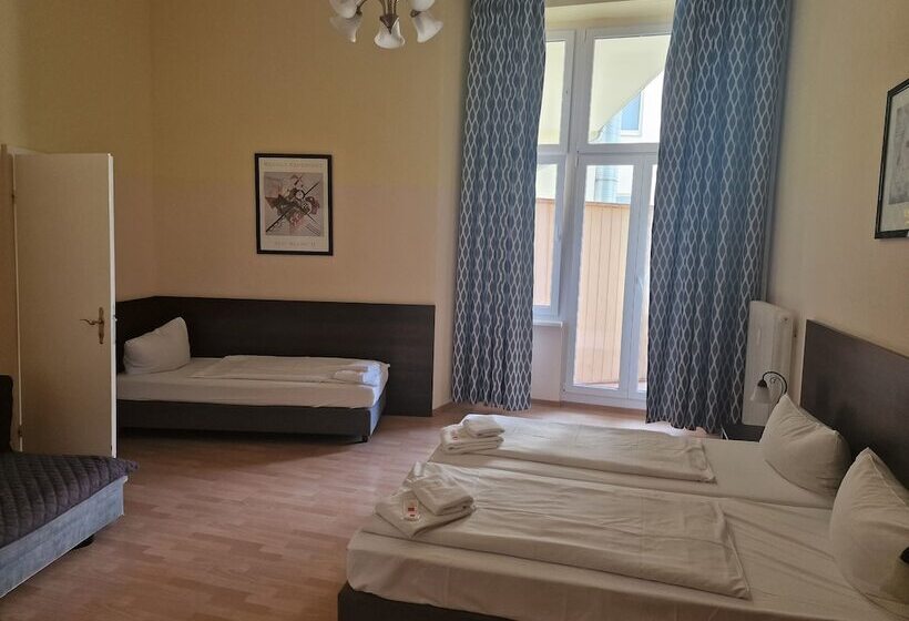 پانسیون Am Stuttgarter Eck