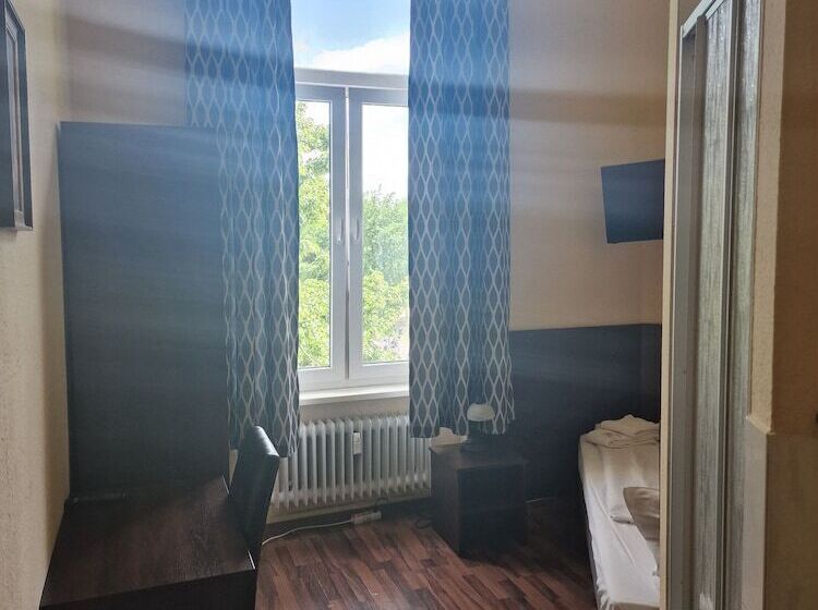 پانسیون Am Stuttgarter Eck