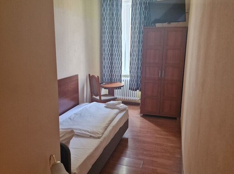 پانسیون Am Stuttgarter Eck