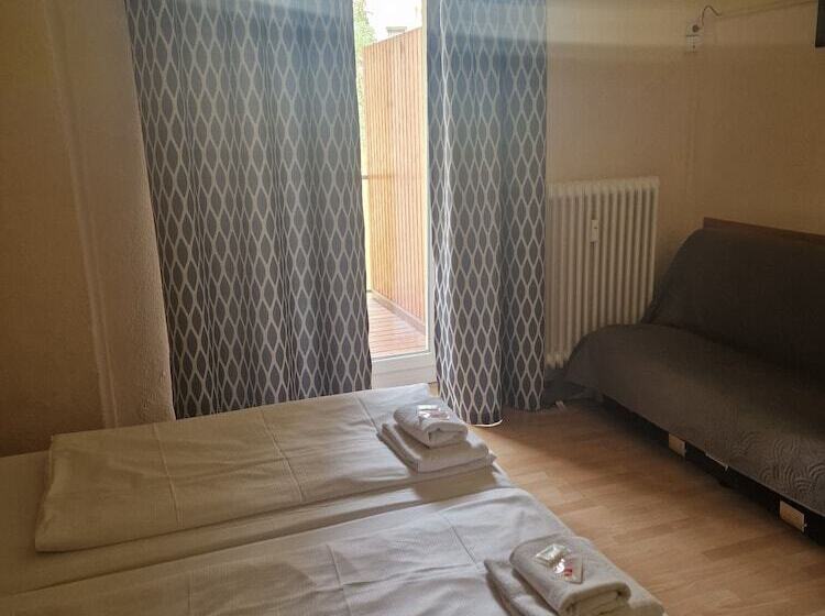 پانسیون Am Stuttgarter Eck