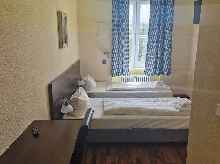 پانسیون Am Stuttgarter Eck