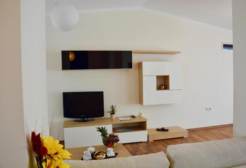 Rainbow 1 Holiday Complex