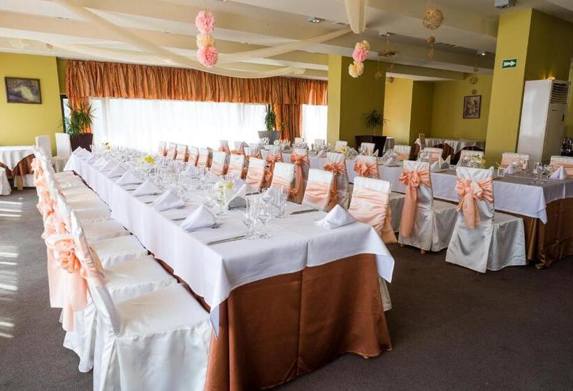 Snezhanka Hotel Pamporovo Half Board & Ski