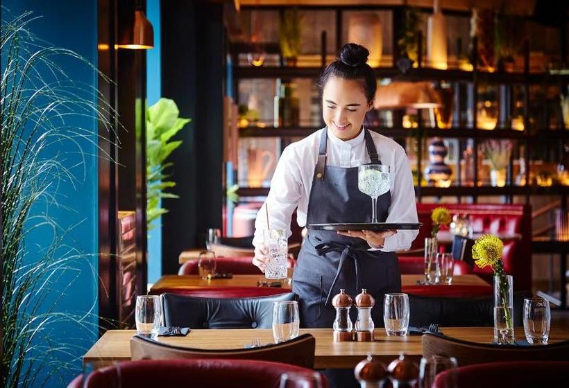 Westport Plaza Hotel, Spa & Leisure