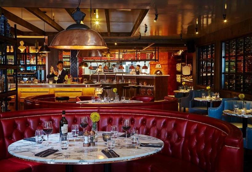 Westport Plaza Hotel, Spa & Leisure