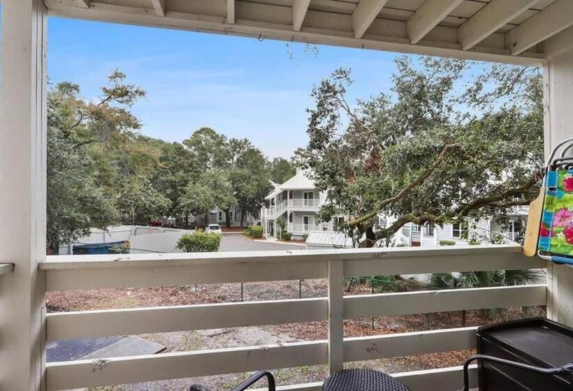 5 Stars Peaceful Condo 7 Min Walk To The Beach