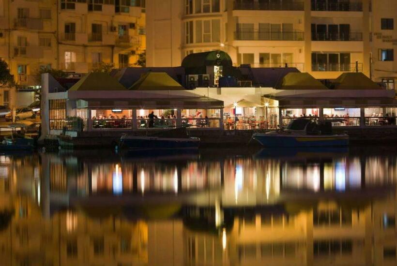 هاستل Centre Point, Malta S Most Central