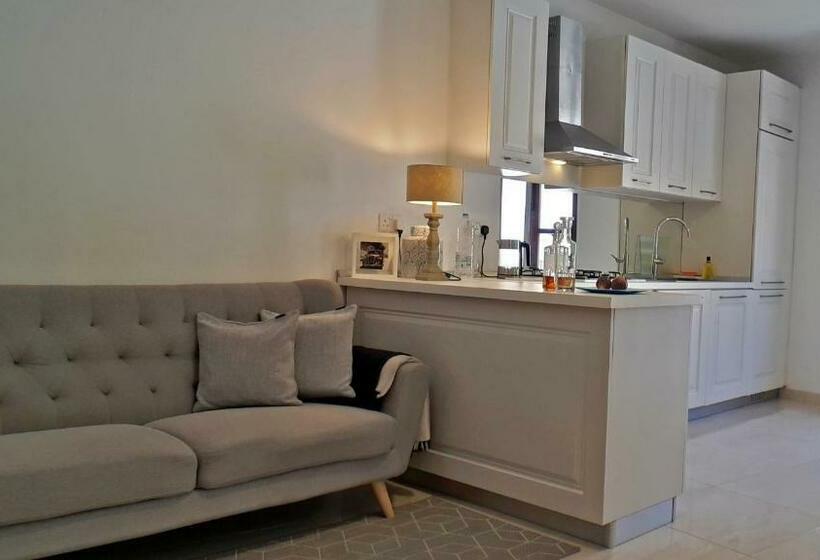 هاستل Centre Point, Malta S Most Central