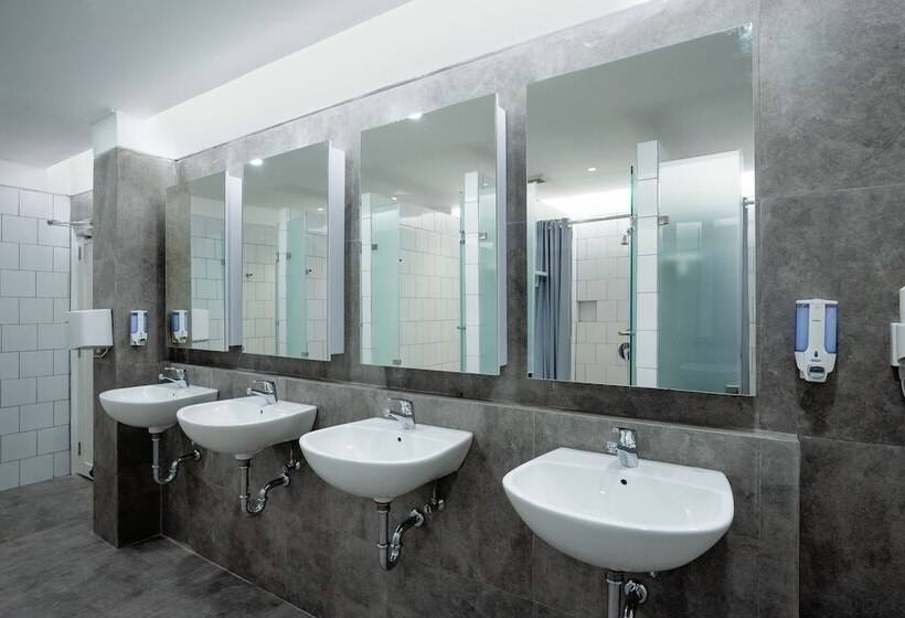 فندق صغير Bobopod Kota Lama, Semarang