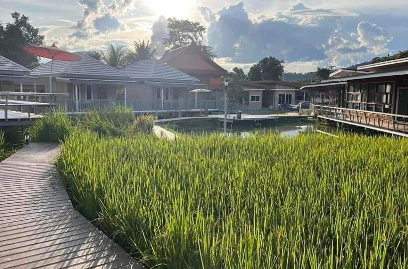 호스텔 Jeerang Countryside Resort