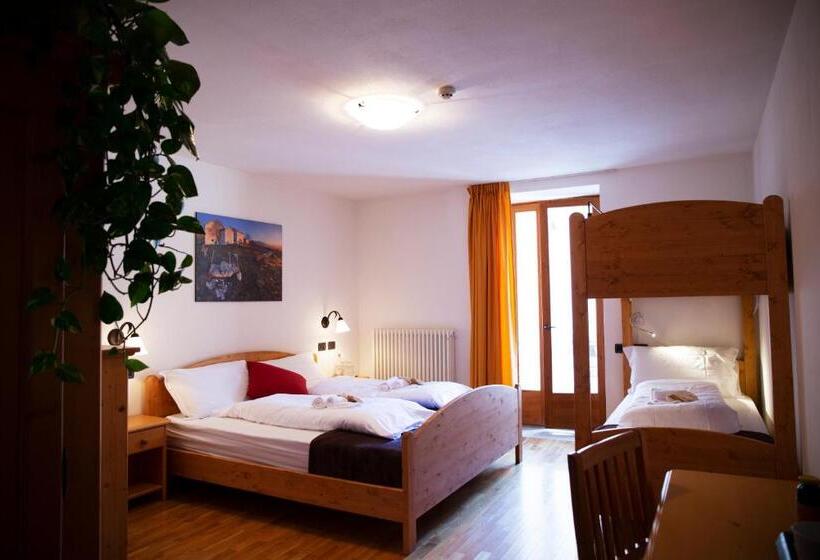فندق صغير Locanda Alpina A 1250 Mt
