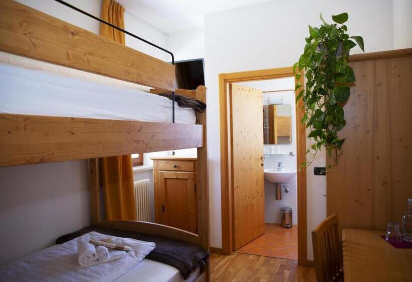 فندق صغير Locanda Alpina A 1250 Mt