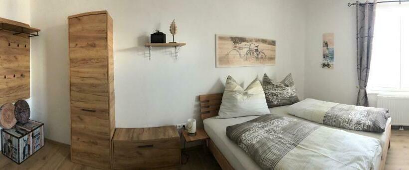 مبيت وإفطار Bike Pension Knausz