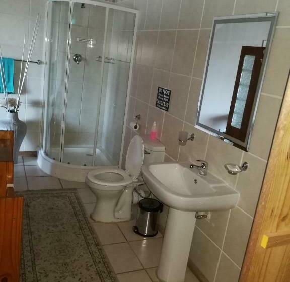 مبيت وإفطار Bougain Villa Guesthouse