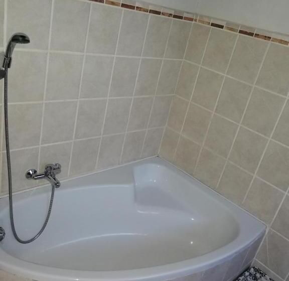 مبيت وإفطار Bougain Villa Guesthouse