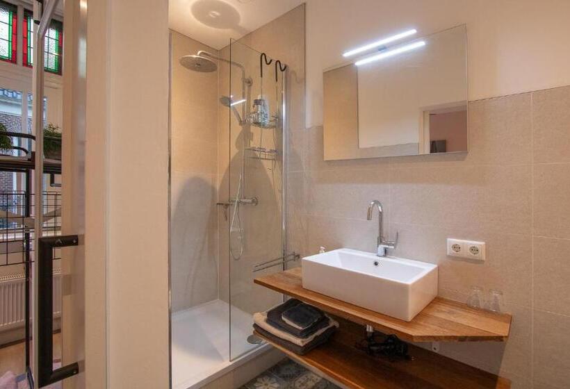 住宿加早餐  Lekkerwegbijleeuwen, 1 Minuut Naar Hartje Centrum