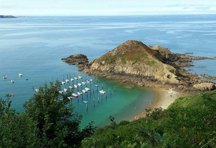 تختخواب و صبحانه Maison D’hôtes Kergiquel