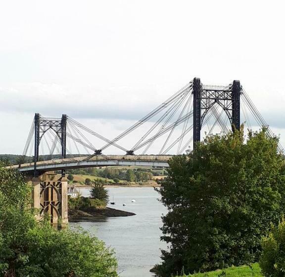 تختخواب و صبحانه Maison D’hôtes Kergiquel