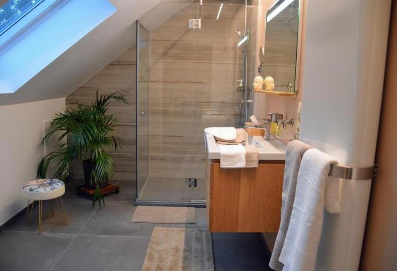 민박 Plumes Et Pinceaux