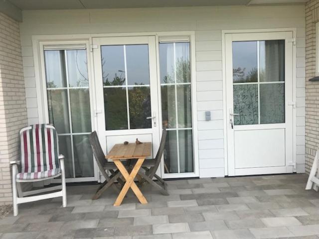 ベッドアンドブレックファースト Luxe Prive Kamer   Studio In Villa Aan Zee, Dishoek, Vernieuwd