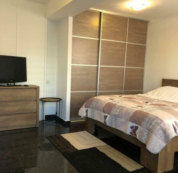 تختخواب و صبحانه Studio