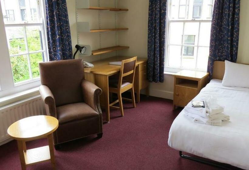 Bed and Breakfast Wadham College