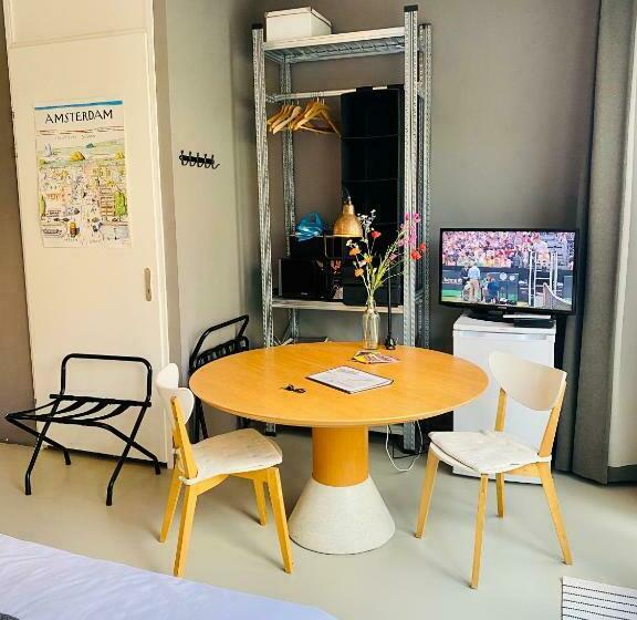 تختخواب و صبحانه Private Studio With Free Car Parking