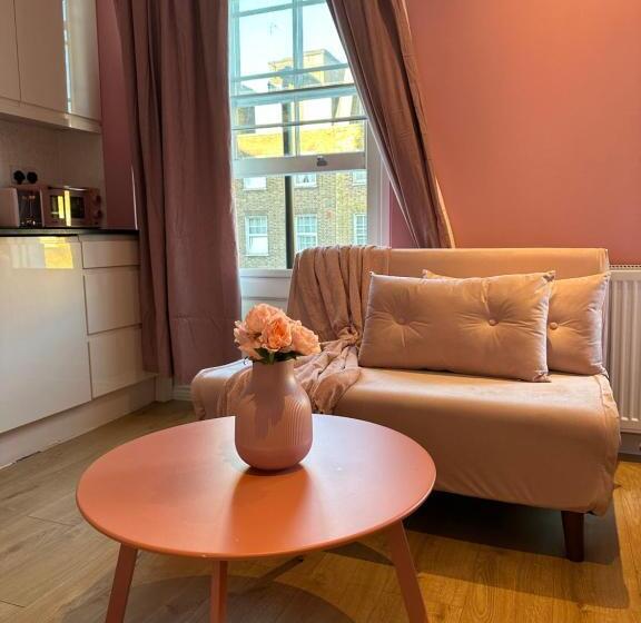 Gloucester Place   Baker Street