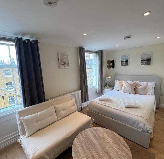 Gloucester Place   Baker Street