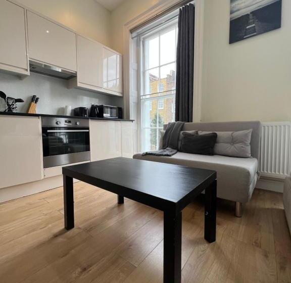 Gloucester Place   Baker Street