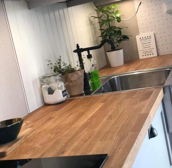 فندق Ingebo Hagar Bondgårdsboende