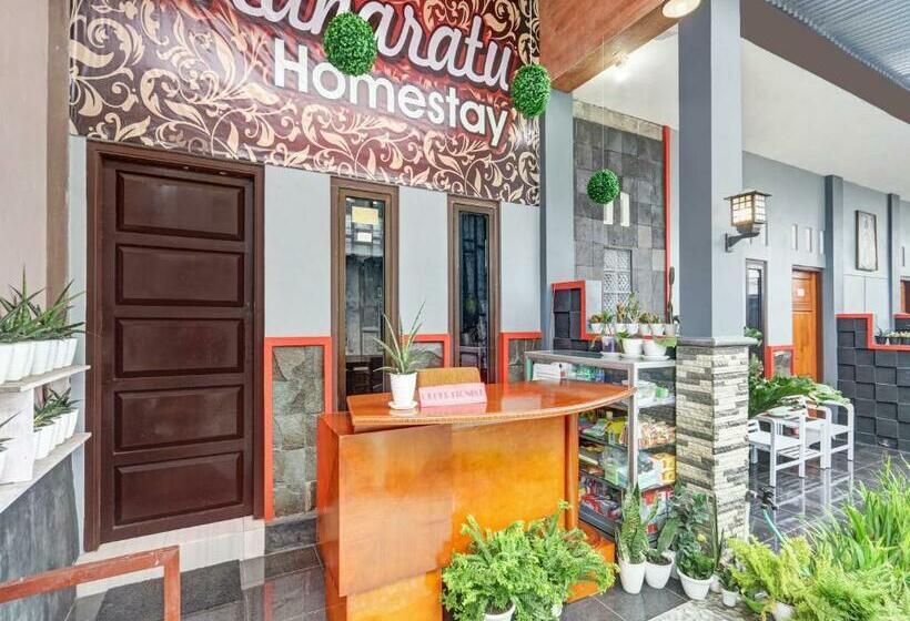 Отель Reddoorz At Jalan Dieng 3